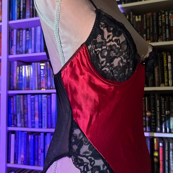 FREE WP Vintage La Vie En Rose red and black lingerie piece bodysuit - Picture 5 of 6